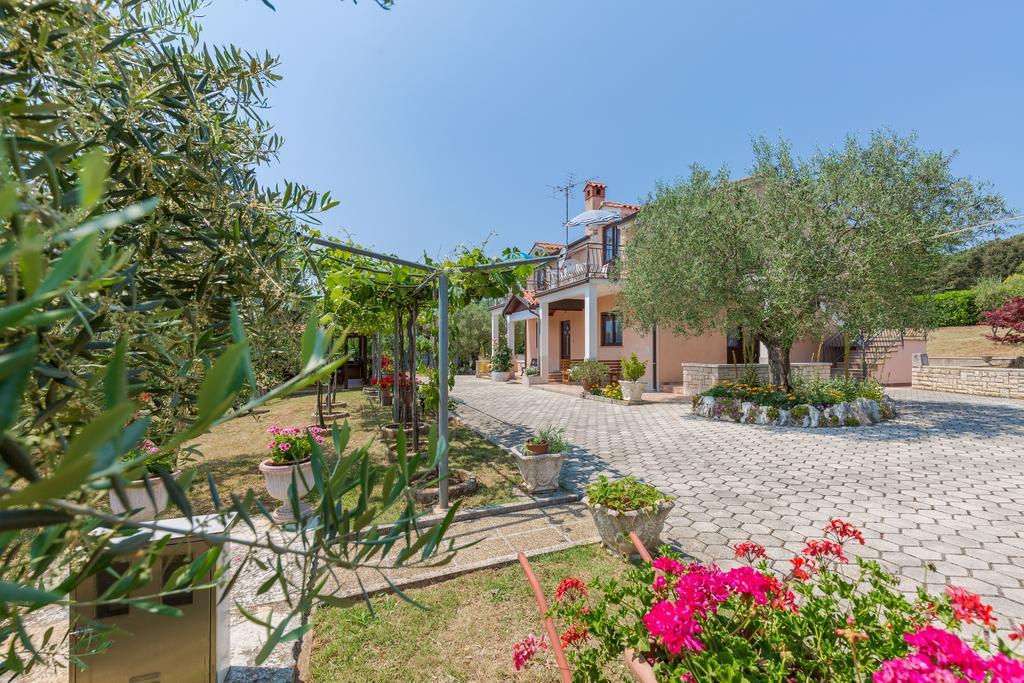 Apartments Mirjana Врсар Экстерьер фото